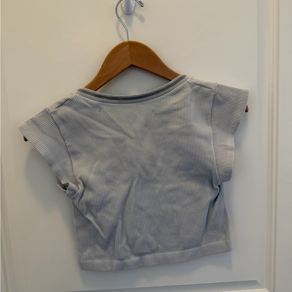 Out from Under Cropped Ribbed V-Neck - Picture 2 of 3